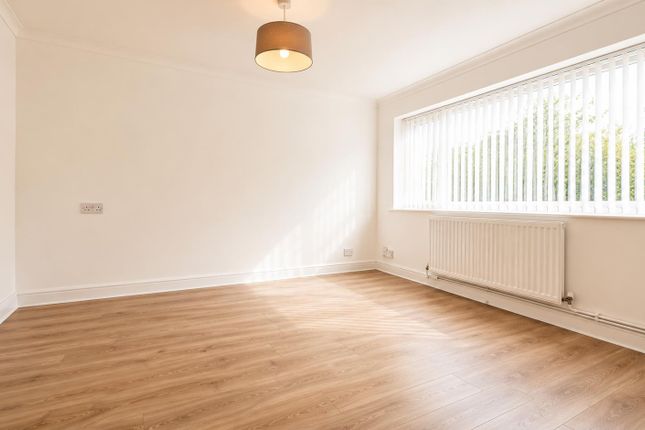 10, Little Croft, Prescot photo 3