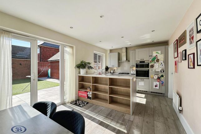 10, Clitheroe Place, Congleton photo 2