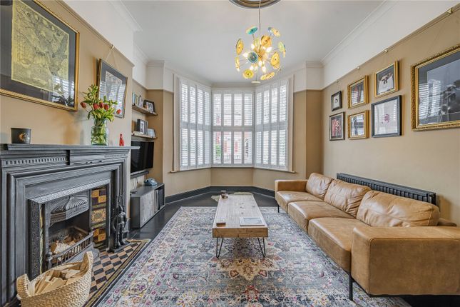 Flat for sale in Rathcoole Avenue, Crouch End