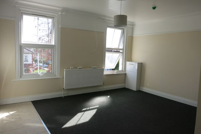 Hook Road, Surbiton photo 3