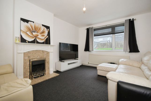 45, Hucklow Avenue, Chesterfield photo 2