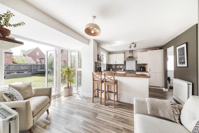 23, Compton Way, Derby photo 3