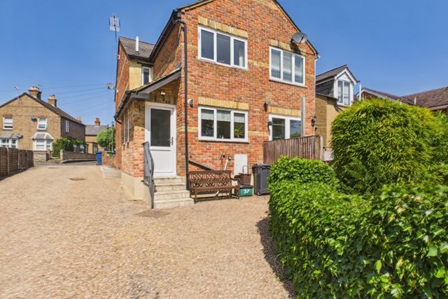 37, Station Road, High Wycombe photo 4