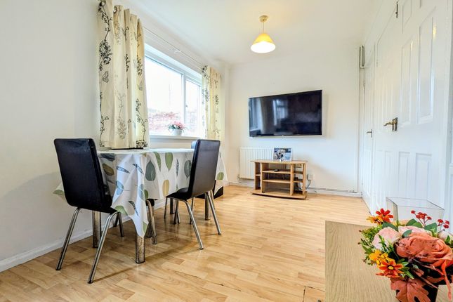 2 Blackthorne Avenue, Merthyr Tydfil photo 4