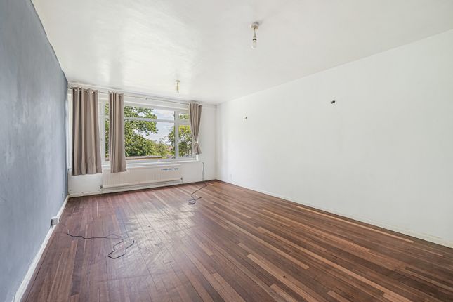 Flat 4, Chestnut Court, 14, Lancaster Road, London photo 4