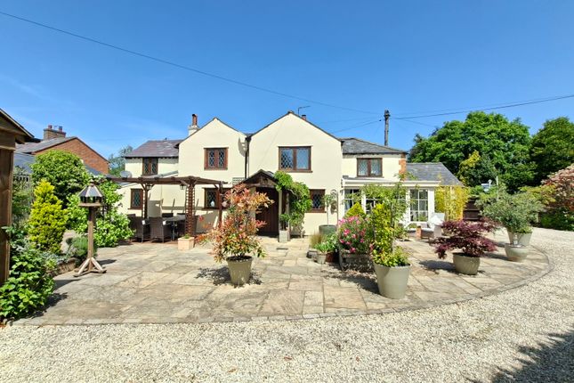 Pond Cottage, Oxford Street, Lee Common, Great Missenden photo 2