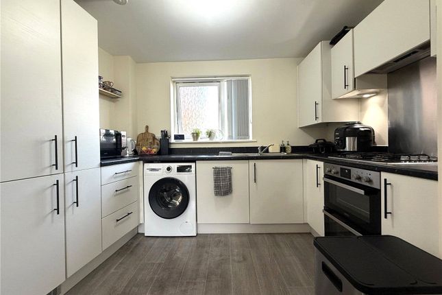 45, Parkside Crescent, Telford photo 3