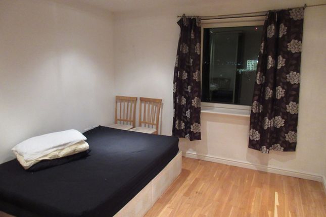 Flat to rent in The Blenheim Centre, Hounslow