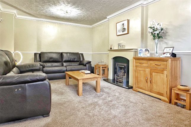 19, Willow Wood Close, Greater Manchester photo 4