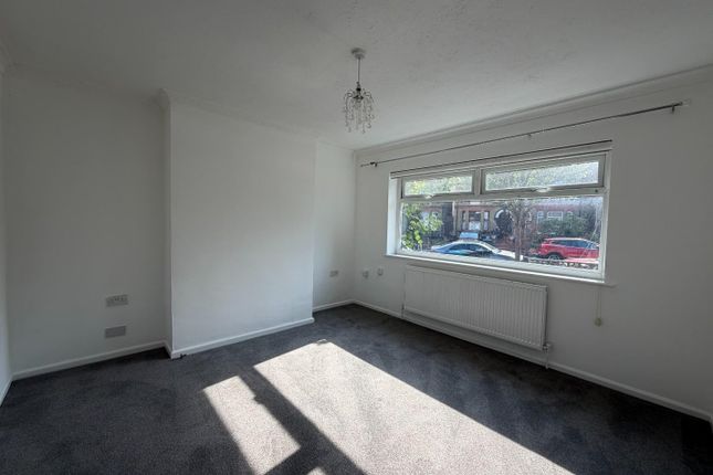 2F, Putney Road GR, Enfield photo 3