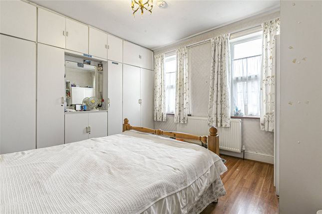 34, Dean Road, Hounslow photo 4