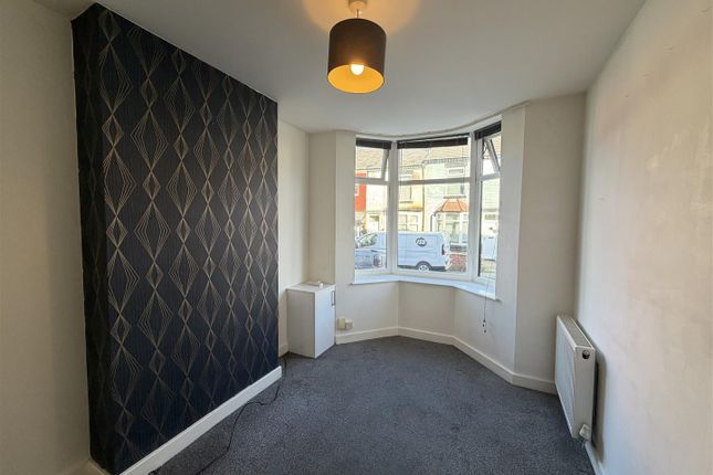 19, Mary Street East, Bolton photo 3