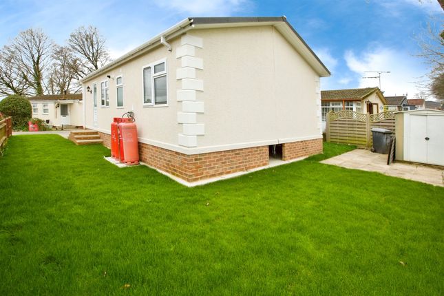 Mobile/park home for sale in Station Hill, Curdridge, Southampton