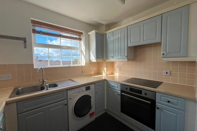 99, St. Austell Way, Swindon photo 3
