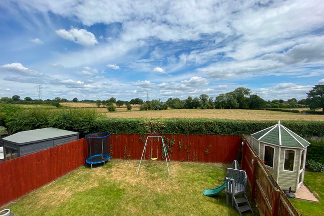 16 Edward Phipps Way, Crewe photo 3
