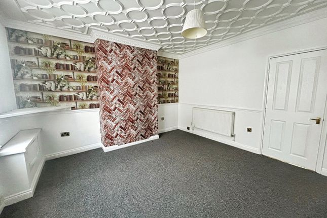 8, Amos Lane, West Midlands photo 3