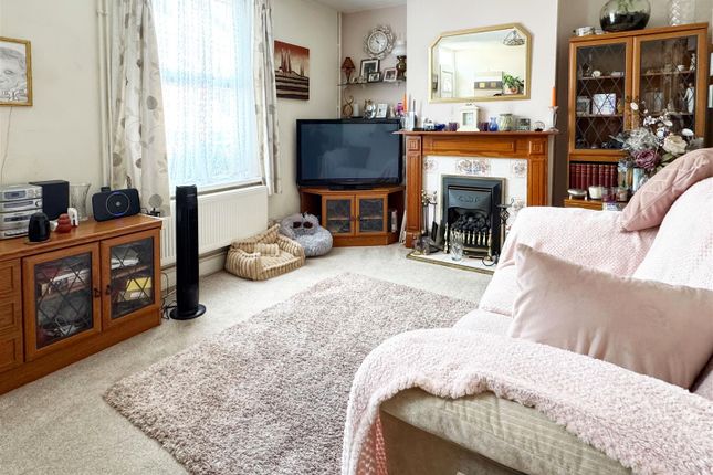 18, North Street, Littlehampton photo 3