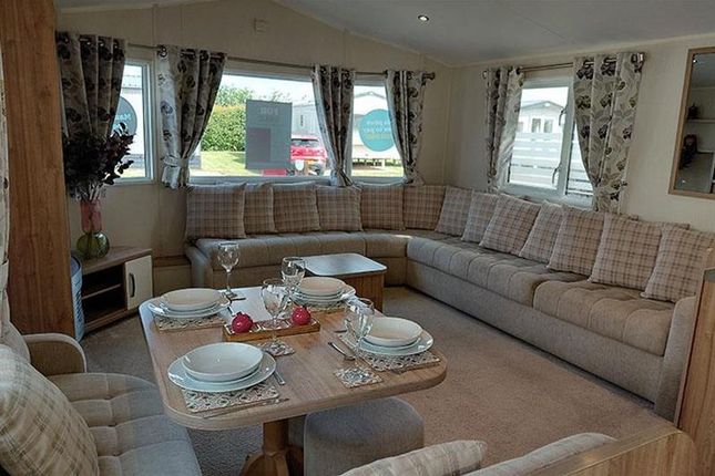 Away Resorts - Mersea Island, Fen Lane, Colchester photo 4