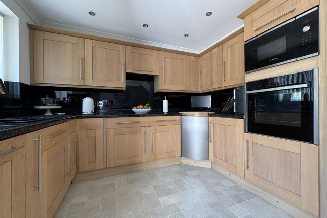 11, Larch Drive, Plymouth photo 3