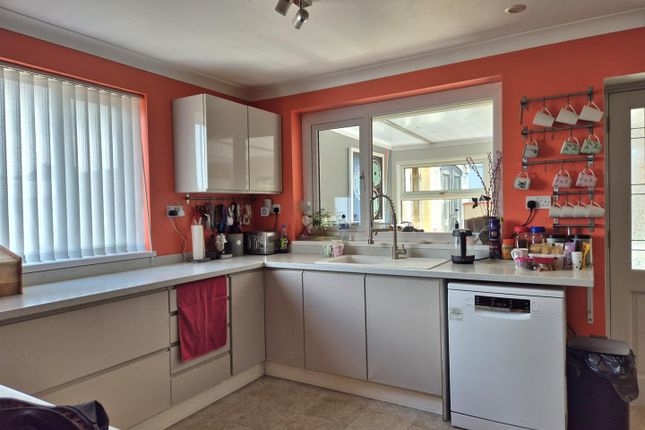 20, Walnut Close, Weston-Super-Mare photo 5