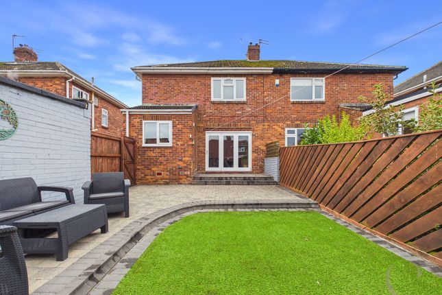 6 Garth Crescent, South Shields photo 4