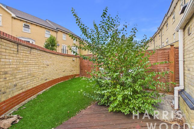 21 Tufnell Way, Colchester, Essex photo 4