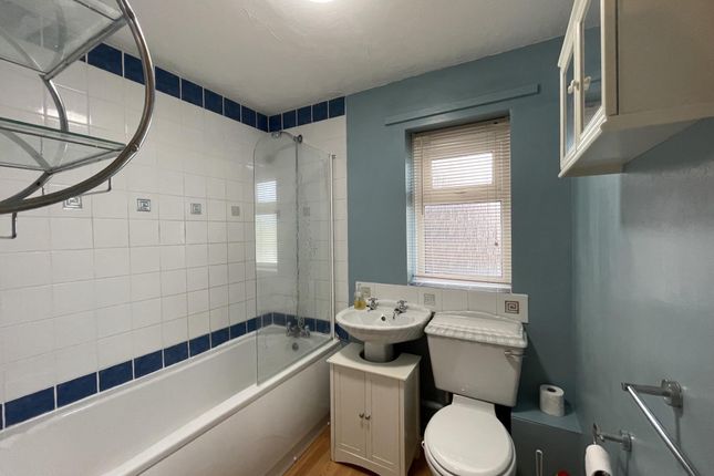 HAYWARDS HEATH photo 5