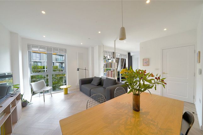 Flat 29, Glace Apartments, 11, Cross Lane, London photo 3