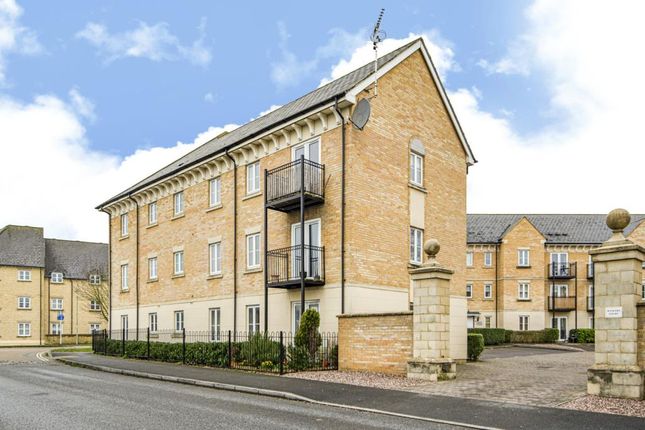 Thumbnail Flat to rent in Trefoil Way, Weavers Court