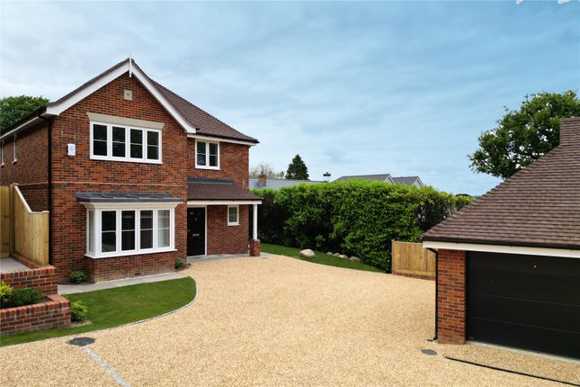 Thumbnail Detached house for sale in Lower Road, Fetcham