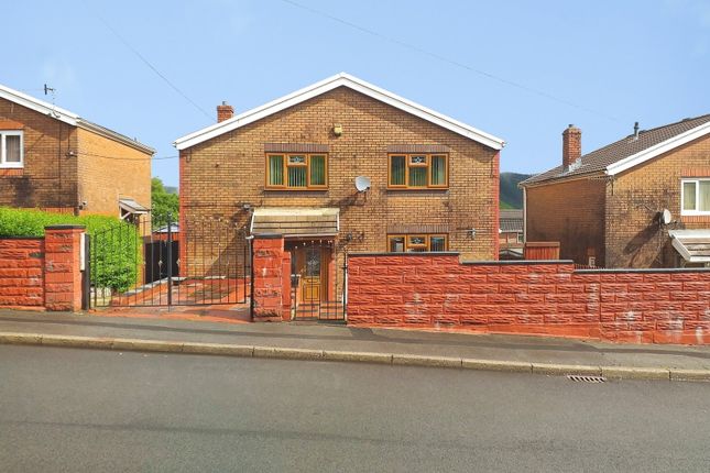 3-bed detached on 22, Dwyfor Road, Cymmer, £100,000