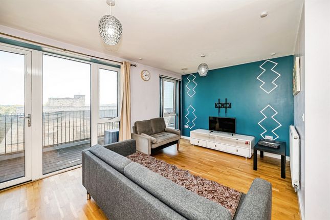 Flat 64, Crossways, Windsor Road, Slough photo 4