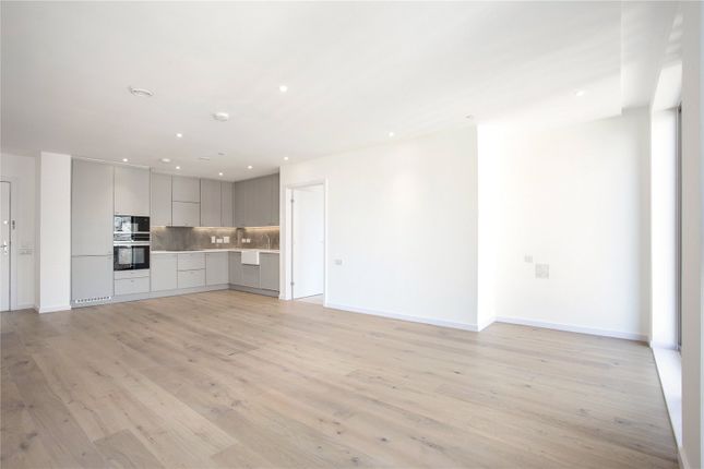 Flat to rent in Bowery Building, 83 Upper Richmond Road, London