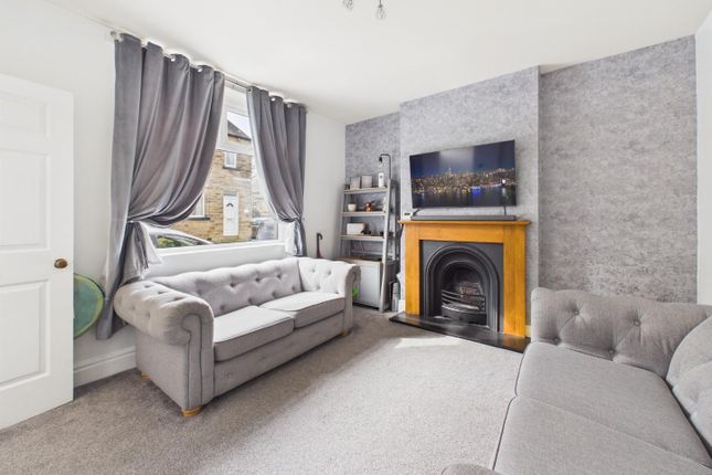 3, Balfour Street, Bingley photo 2