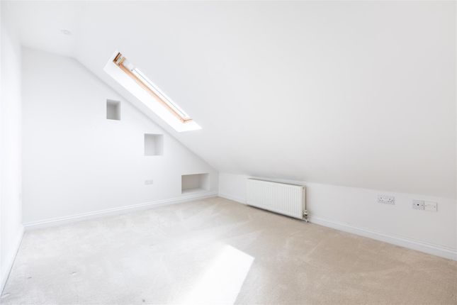 Flat to rent in Rutland Gardens, Hove