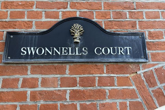 5, Swonnells Court, Lowestoft photo 2