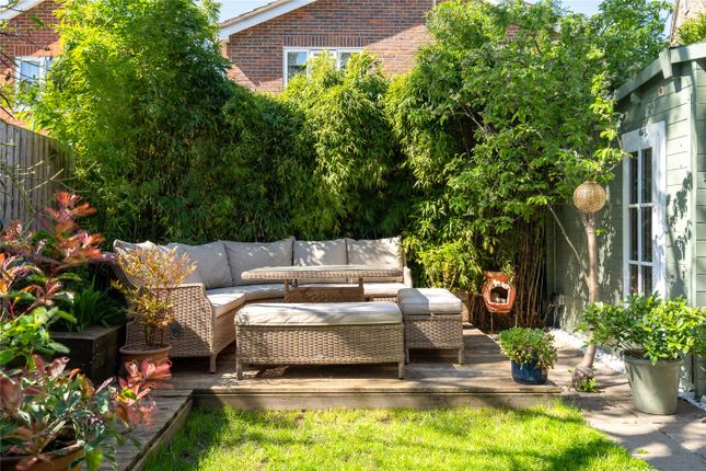 Flat 1, 24, Lewin Road, London photo 2
