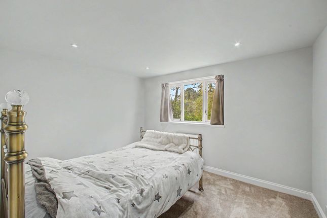 20 Prospect Drive, Altrincham photo 4