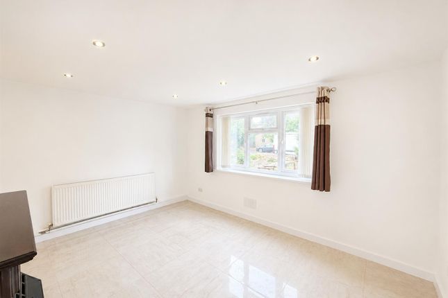 21, Cobham Road, Hounslow photo 4