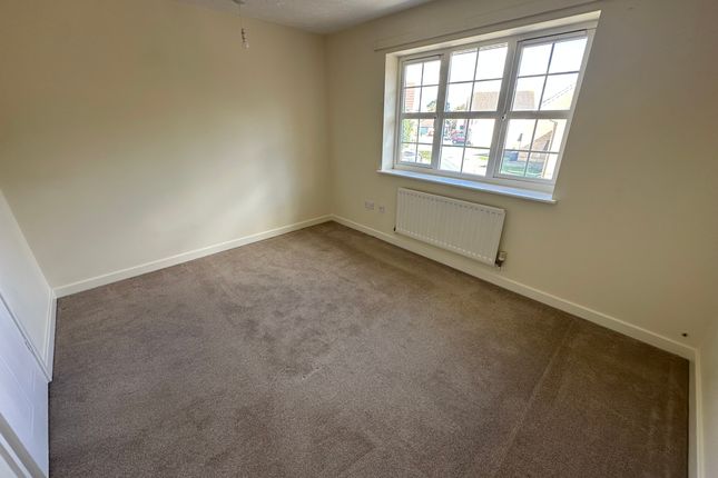 27 Nightingale Close, Stowmarket photo 4