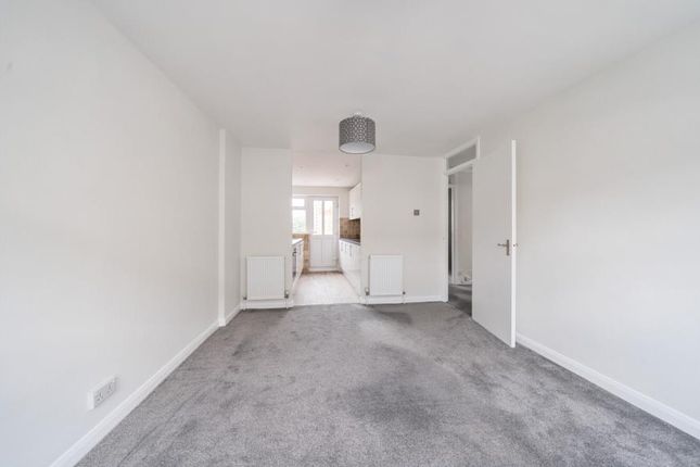 No Data Give, 12a St Leonards Road, Windsor photo 3