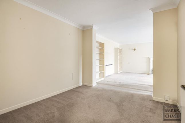 35 Woodmere Court, 7, Avenue Road, London photo 4