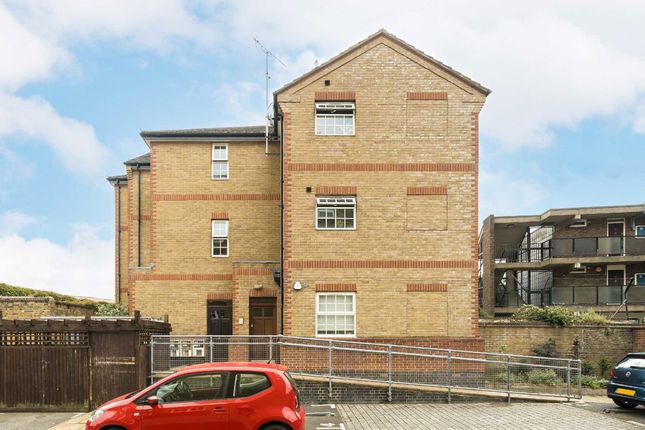 Flat 7, 1, Ashby Mews, London photo 4