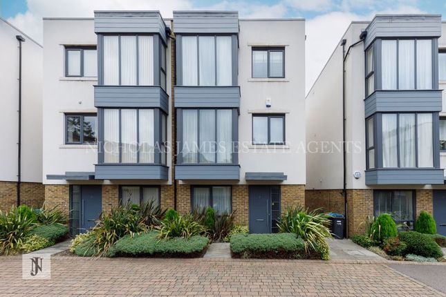 Thumbnail Semi-detached house for sale in Wellston Crescent, Southgate