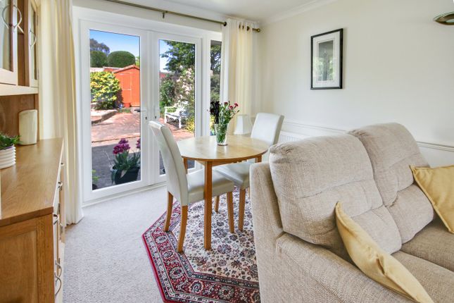 22, Hophurst Drive, Crawley Down photo 4