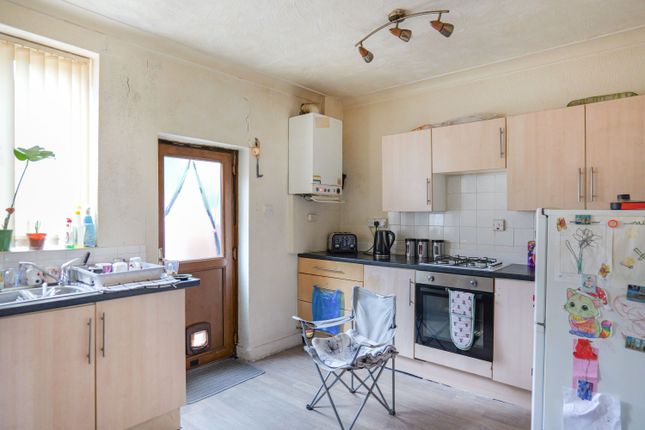 97, Westleigh Lane, Leigh photo 4