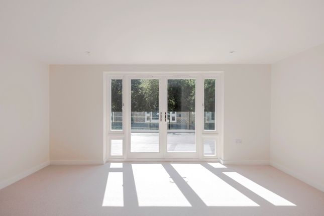 8, Courtstairs Manor, Kent photo 3