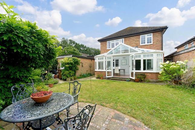 2 Napper Place, Cranleigh photo 4