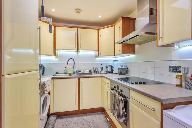 Flat for sale in Maidenhead, Berkshire