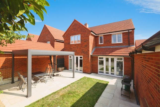 5, Claypipe Close, Salisbury photo 2